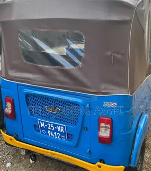 Bajaj RE 2025 Blue