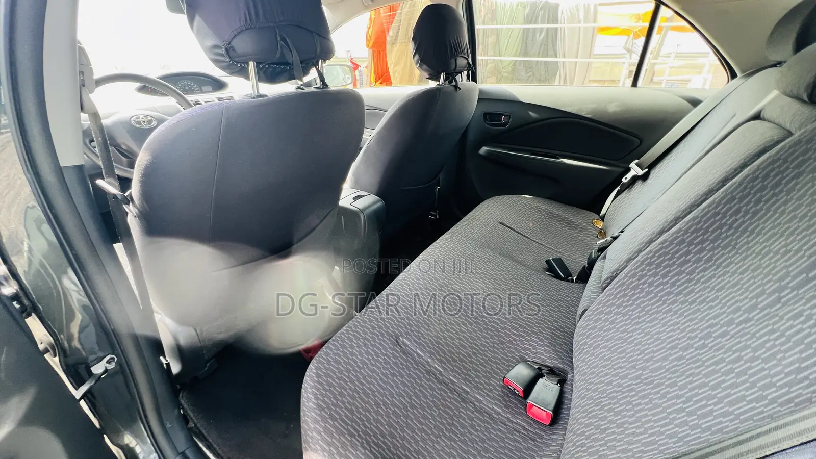 Toyota Yaris 2012 Gray
