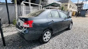 Toyota Yaris 2012 Gray