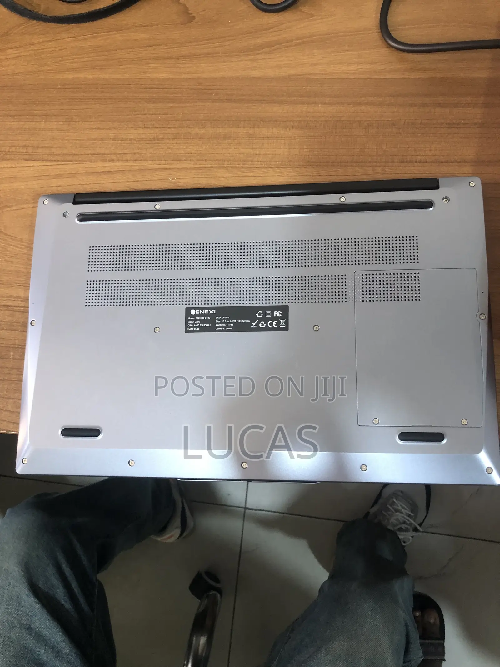 New Laptop 8GB AMD Ryzen 5 SSD 256GB