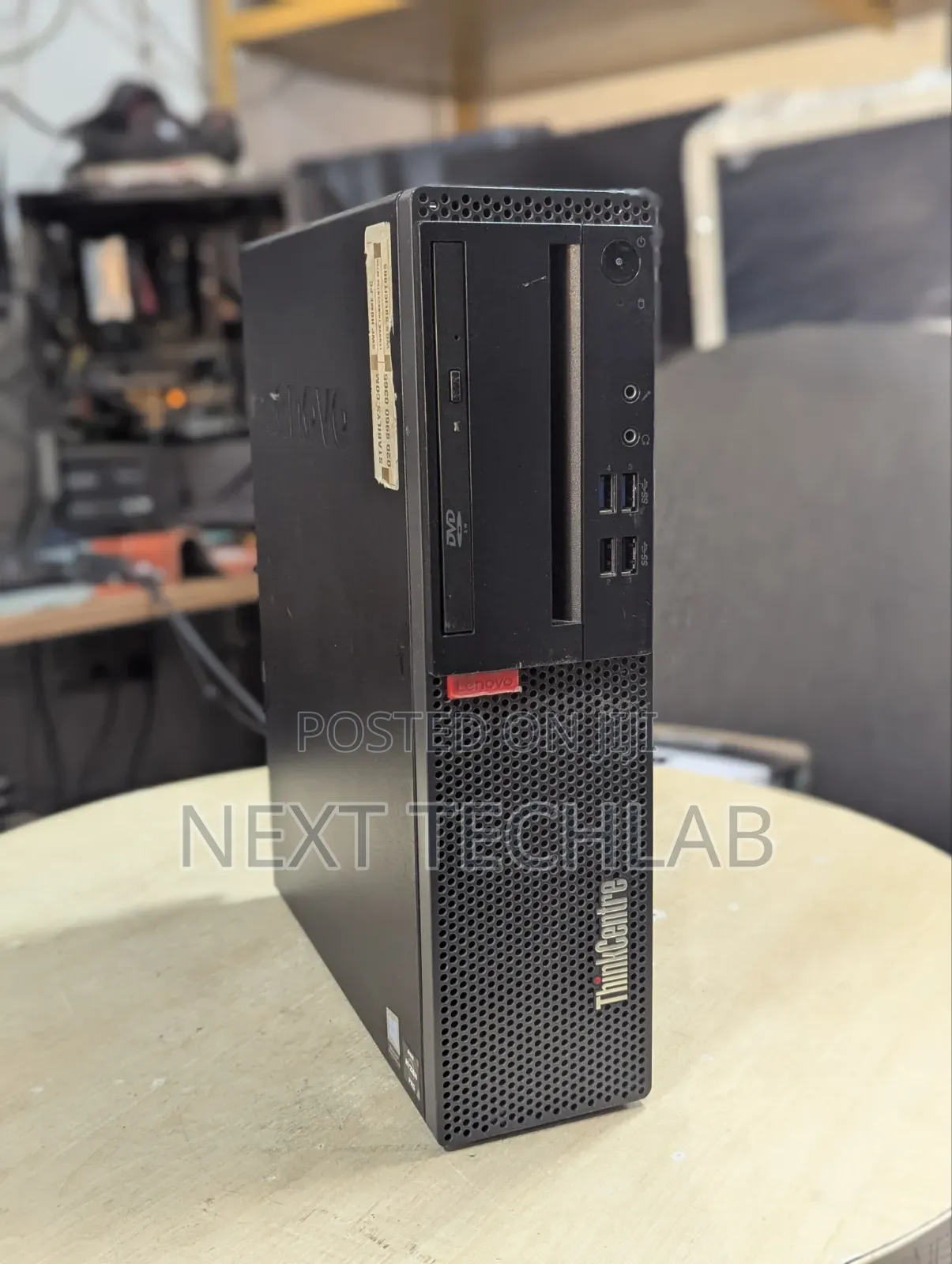 Desktop Computer Lenovo ThinkCentre M720 SFF 8GB AMD Ryzen 5 SSD 256GB