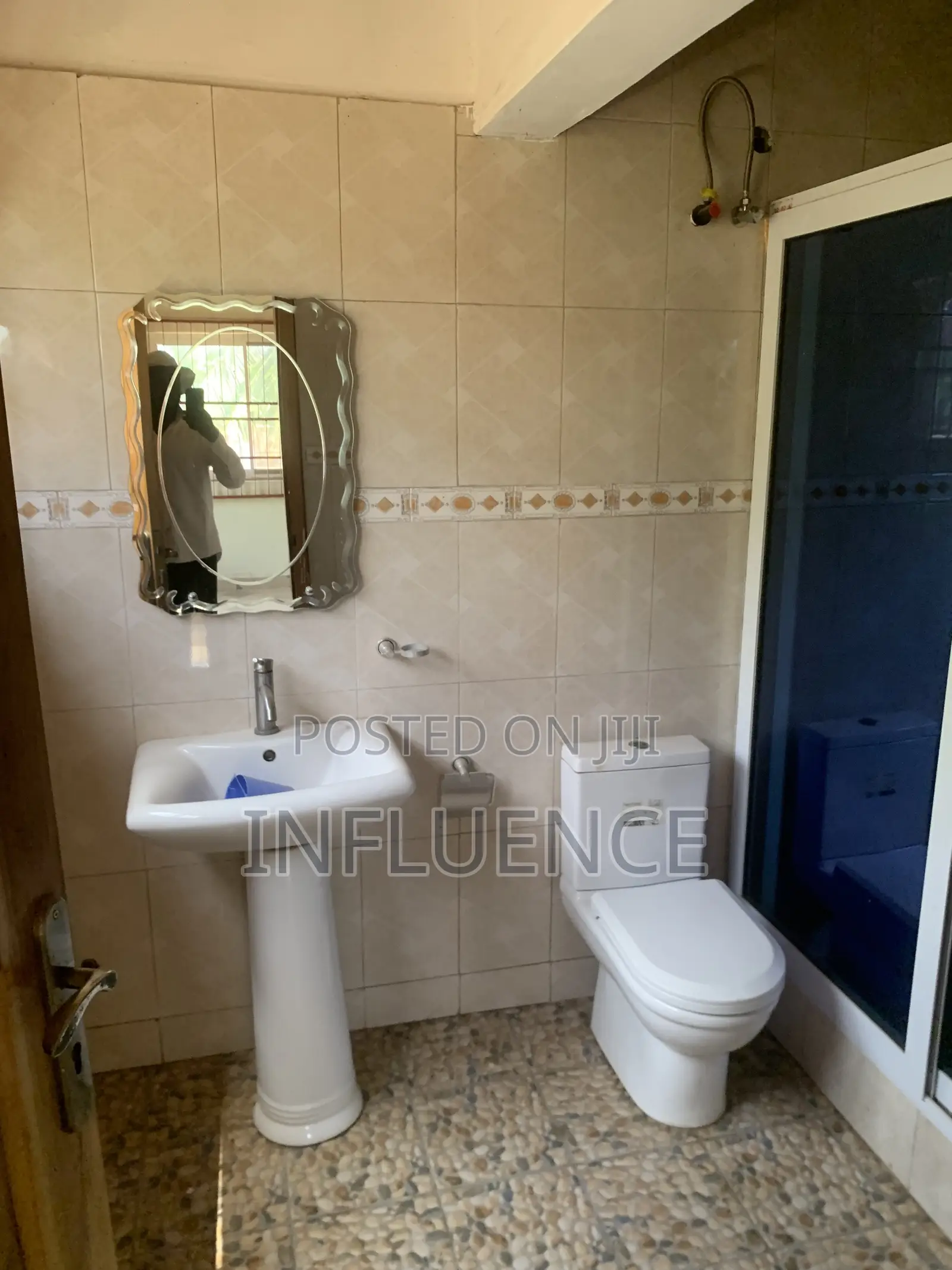 3bdrm House in Nanakrom, Botwe, East Legon for rent