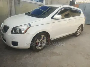 Pontiac Vibe 2009 White