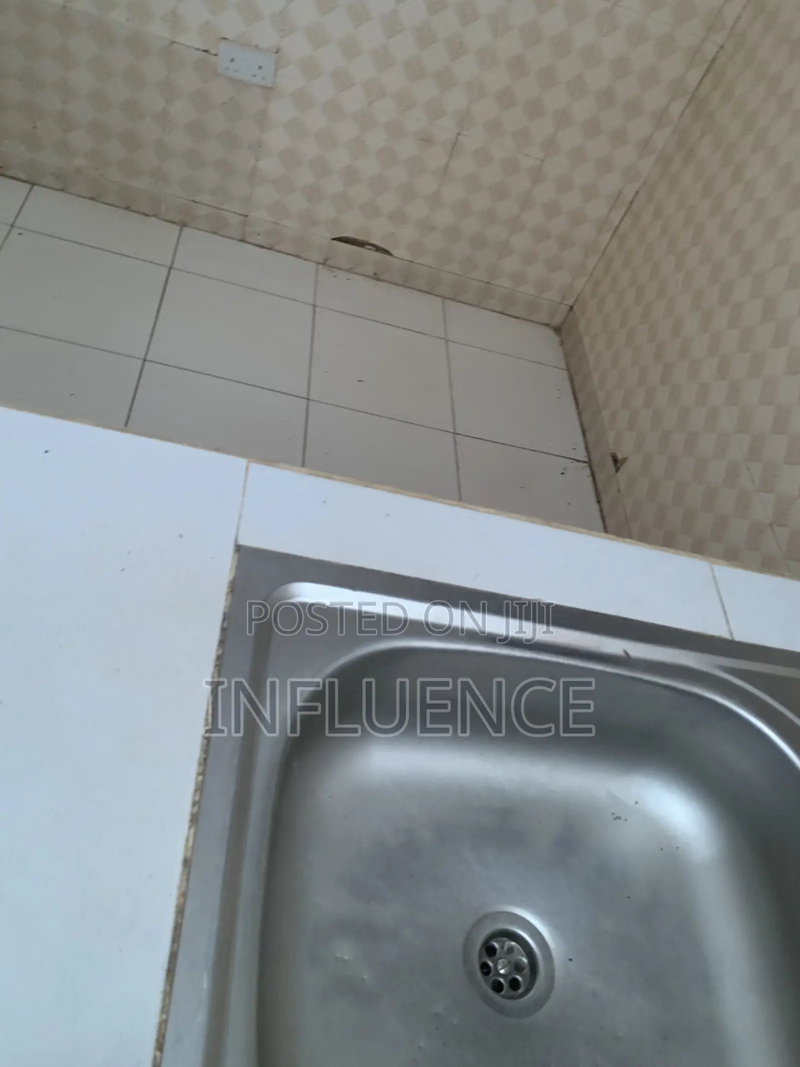 1bdrm Apartment in Nanakrom, Botwe, East Legon for rent