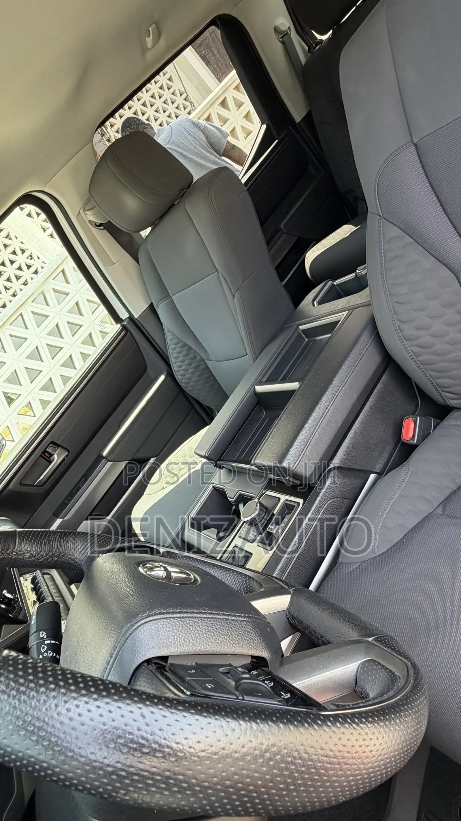 Toyota Tundra SR5 CrewMax 6.5' Bed 2023 White