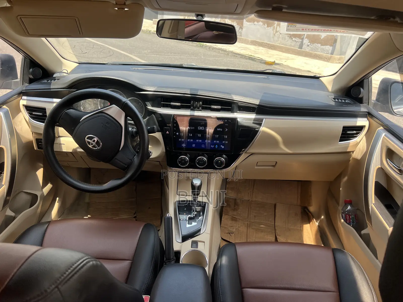 Toyota Corolla 2016 Gold