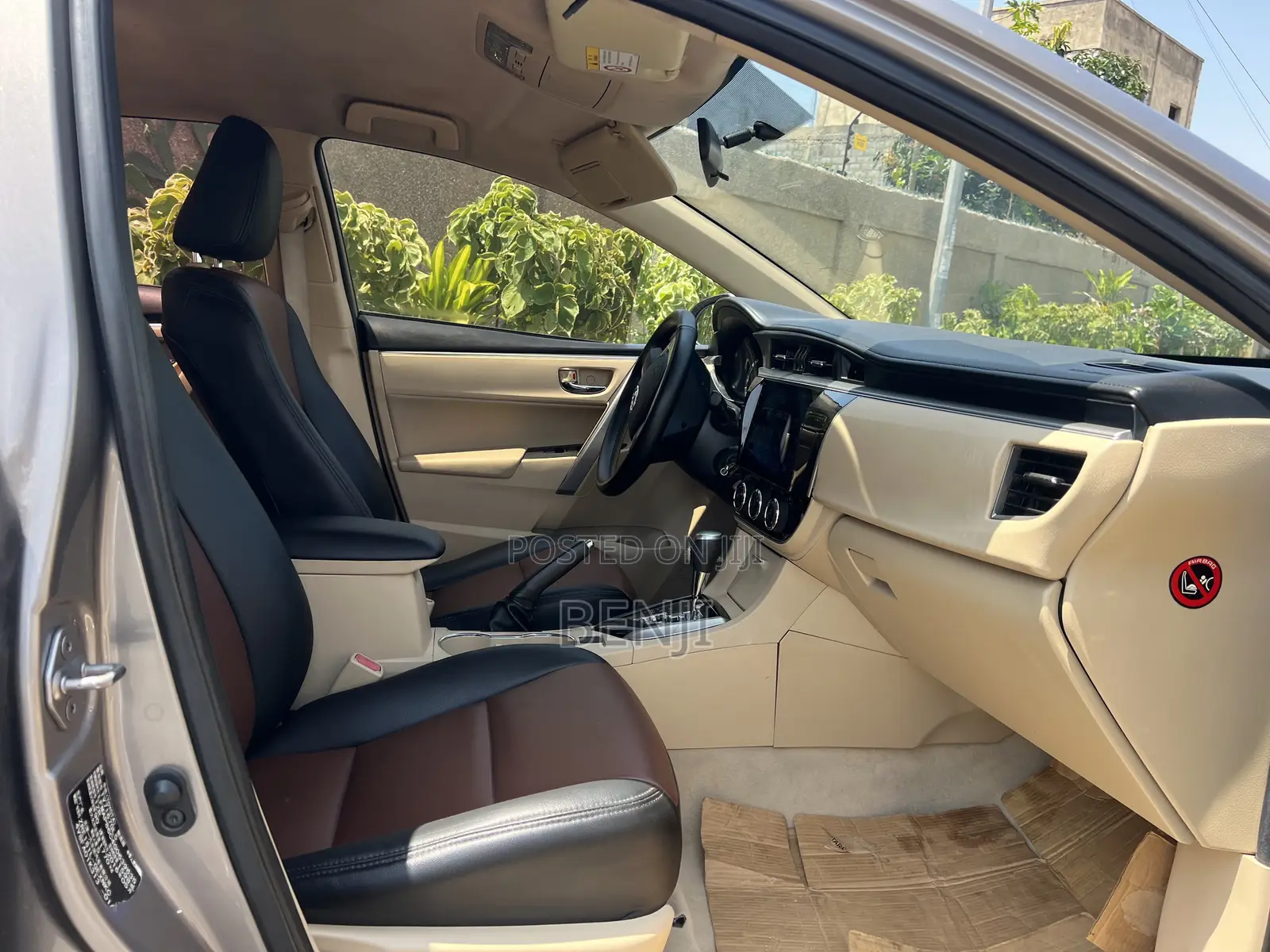 Toyota Corolla 2016 Gold