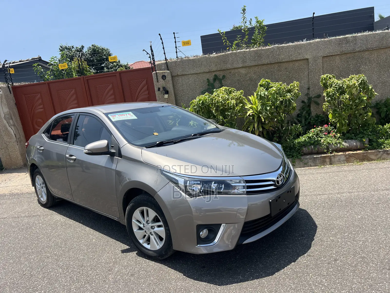 Toyota Corolla 2016 Gold