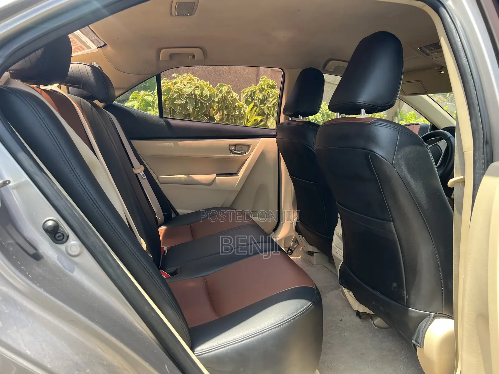 Toyota Corolla 2016 Gold