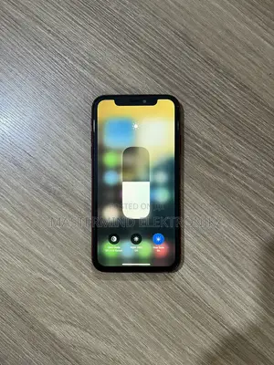 Apple iPhone XR 64 GB Red