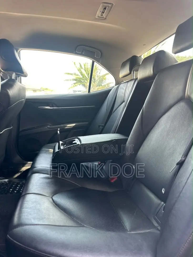 Toyota Camry LE FWD (2.5L 4cyl 8AM) 2018 Black