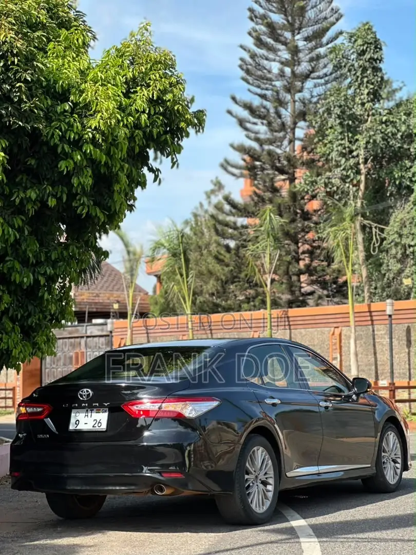 Toyota Camry LE FWD (2.5L 4cyl 8AM) 2018 Black