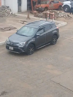 Toyota RAV4 Limited AWD (2.5L 4cyl 6A) 2017 Gray