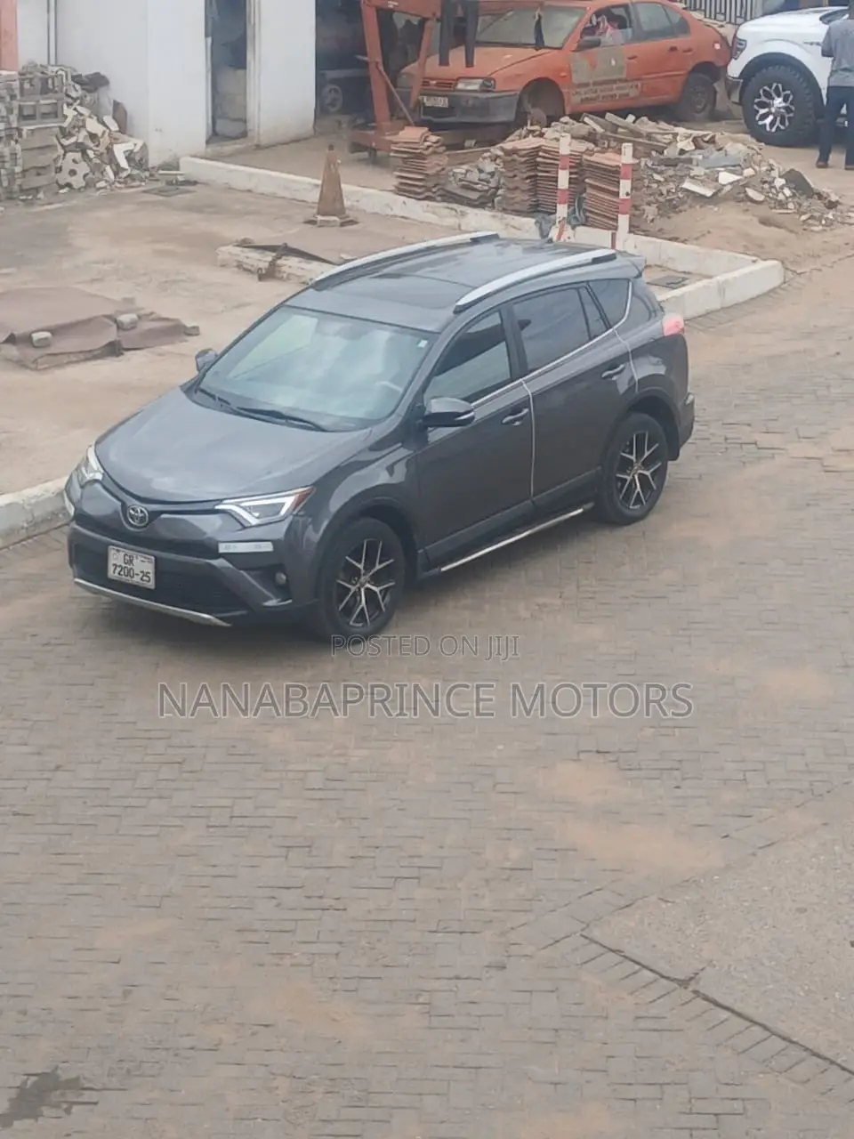 Toyota RAV4 Limited AWD (2.5L 4cyl 6A) 2017 Gray
