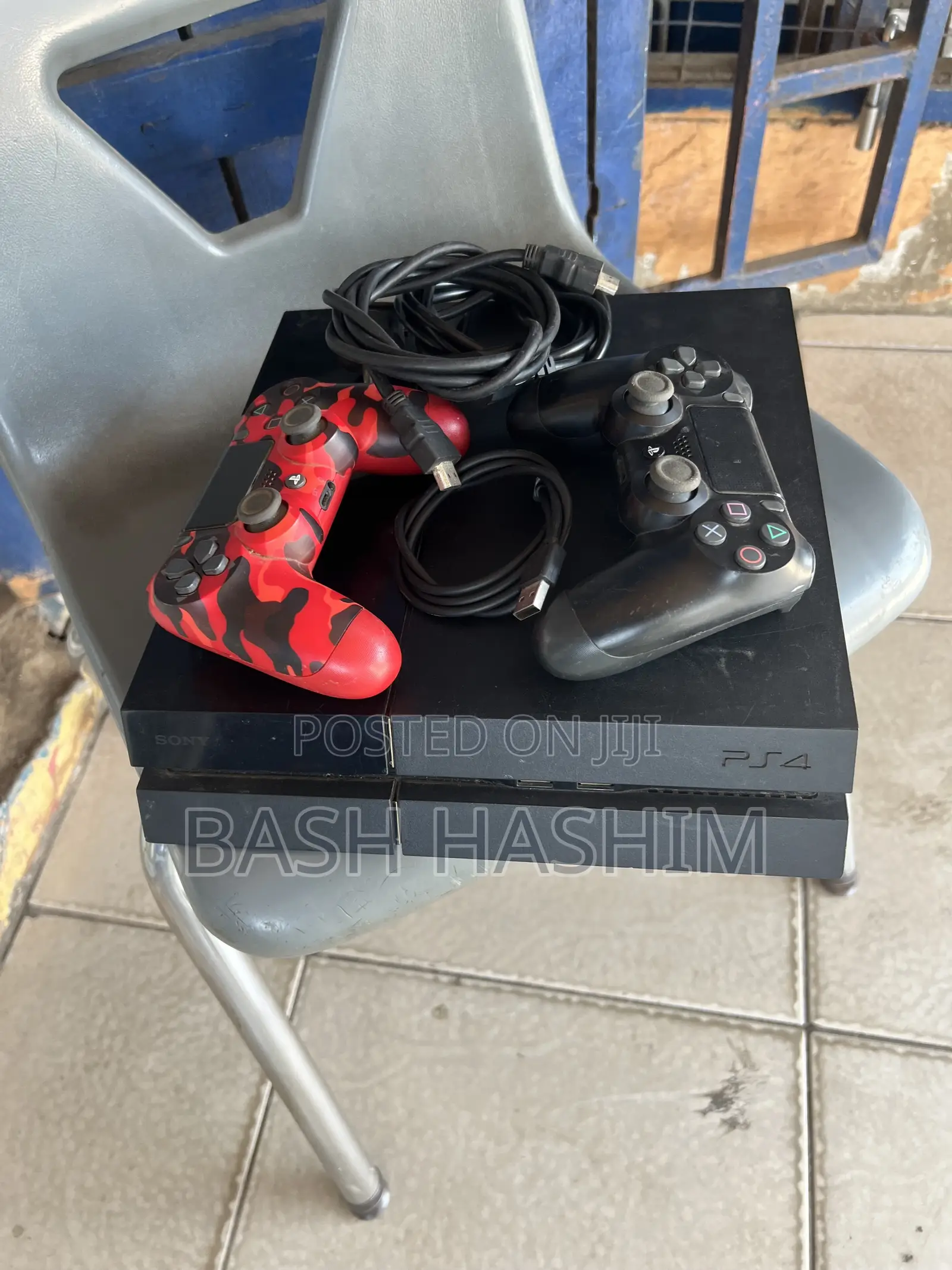 PS4 Loaded With 10 Latex Games+2 Pads