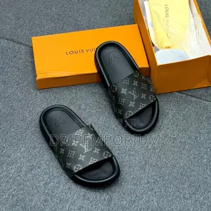 Lv Suede Thong