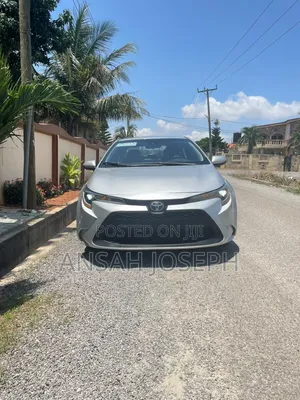 Toyota Corolla LE 2020 Silver