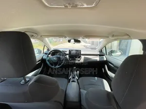 Toyota Corolla LE 2020 Silver