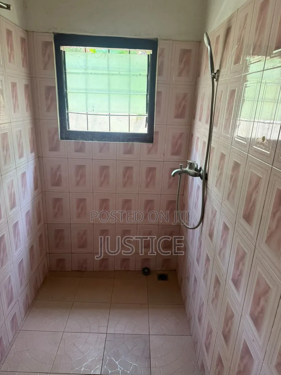 2bdrm Apartment in Onyinase Awoshie, Odorgonno for rent