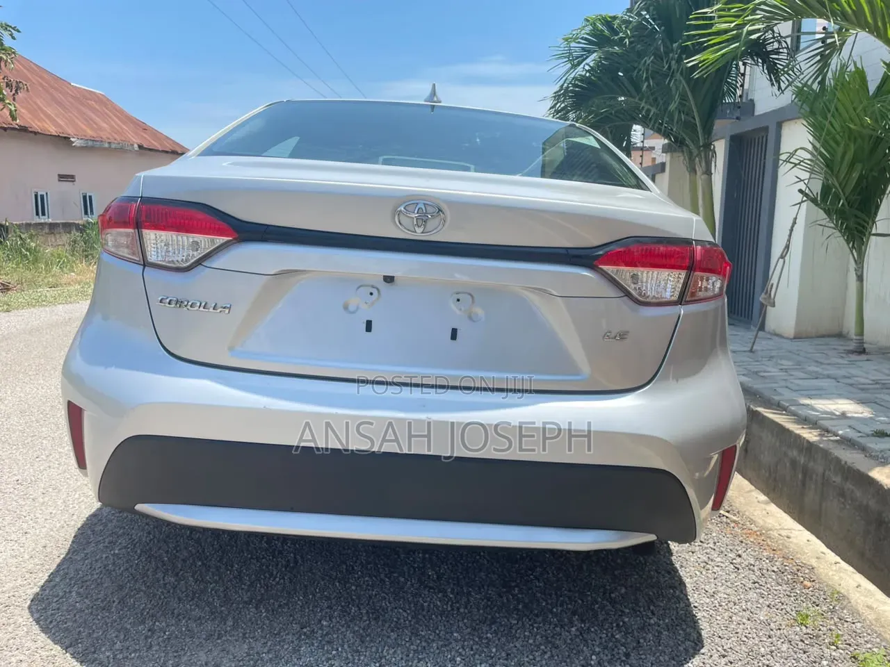 Toyota Corolla LE 2020 Silver