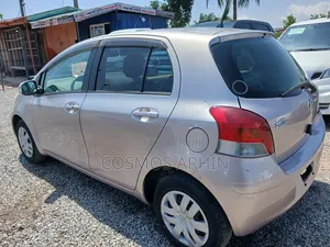 Toyota Vitz 2010 Gray