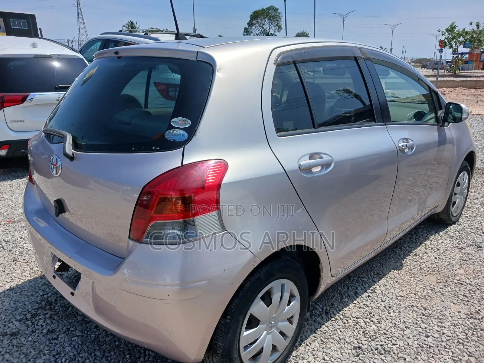 Toyota Vitz 2010 Gray