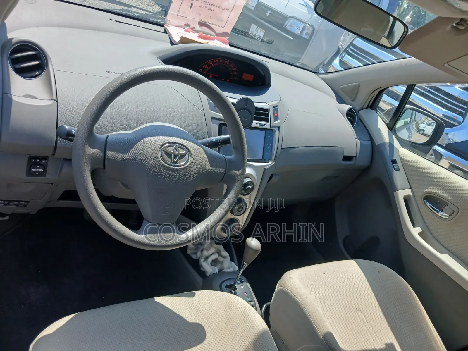 Toyota Vitz 2010 Gray