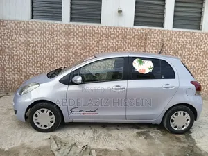 Toyota Vitz 1.3 AWD 3dr 2010 Silver
