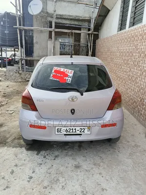 Toyota Vitz 1.3 AWD 3dr 2010 Silver