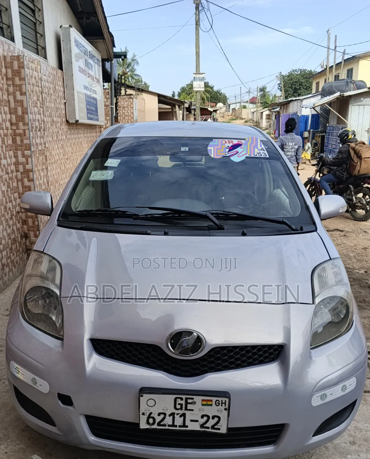Toyota Vitz 1.3 AWD 3dr 2010 Silver