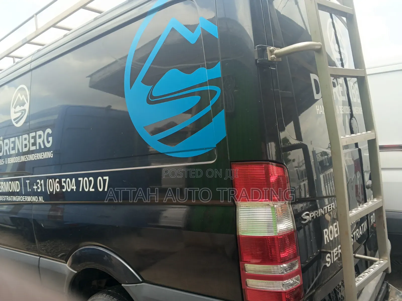 Mercedes-Benz Sprinter 2012 Black