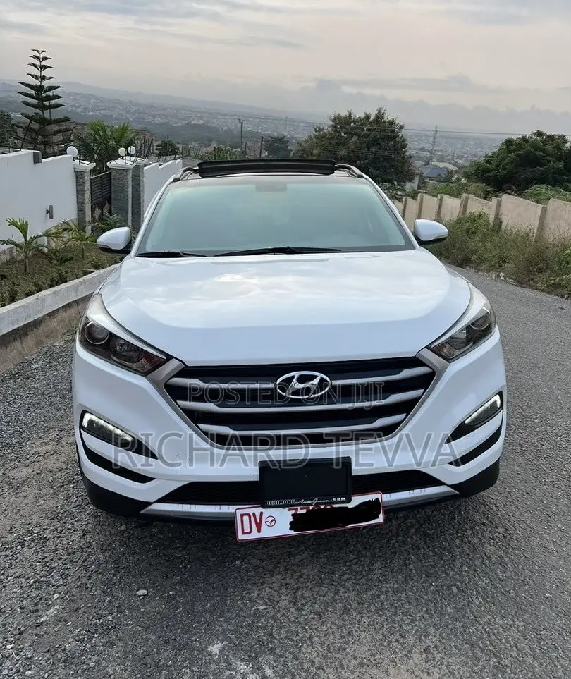 Hyundai Tucson SE Plus AWD 2017 White