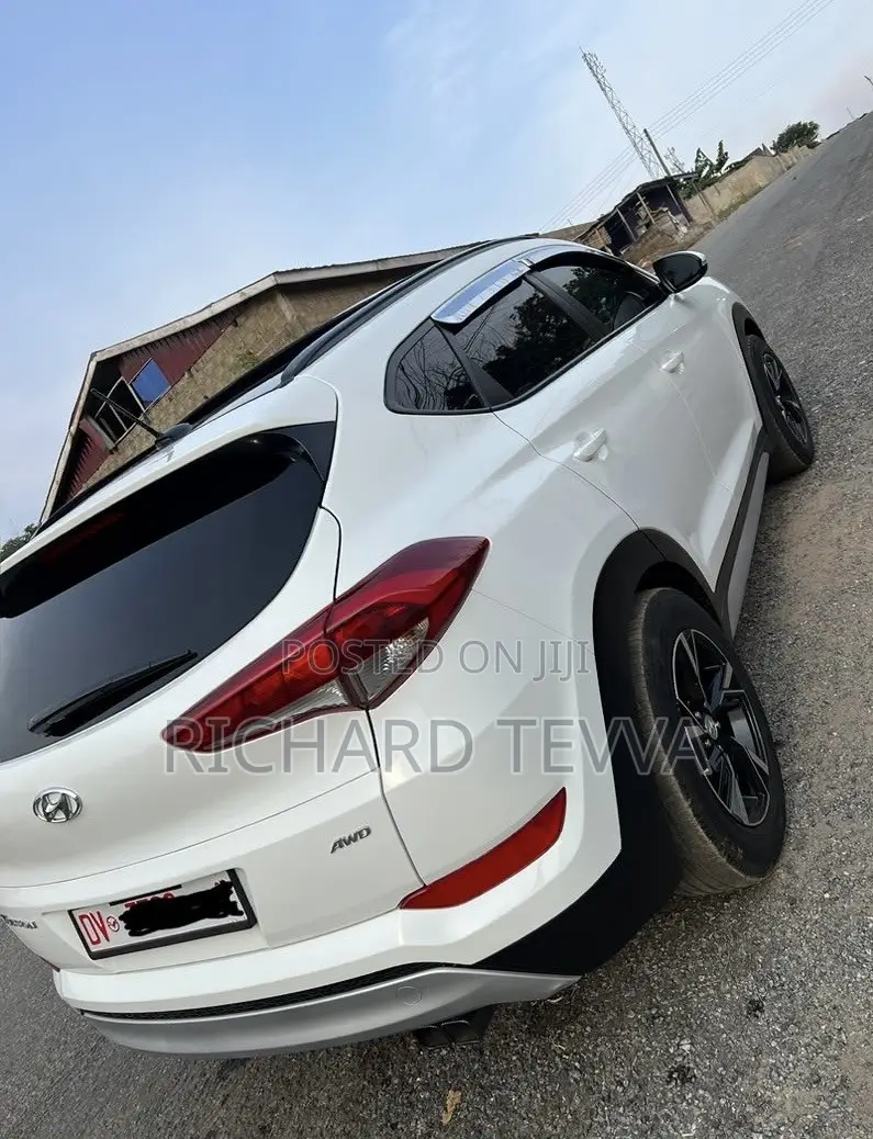 Hyundai Tucson SE Plus AWD 2017 White
