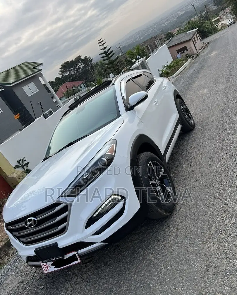 Hyundai Tucson SE Plus AWD 2017 White