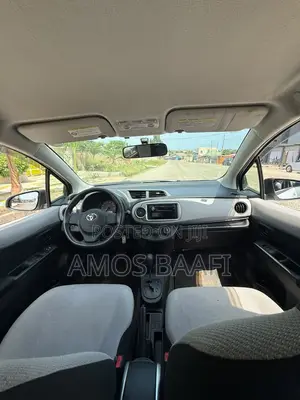 Toyota Vitz 2011 White