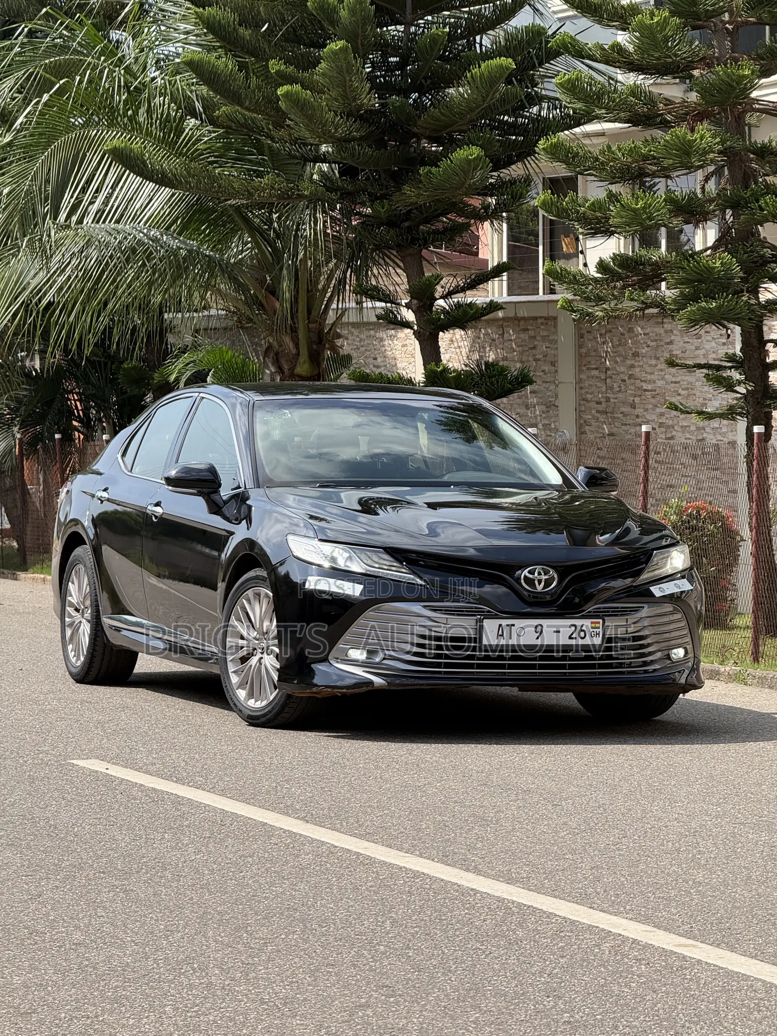 Toyota Camry XLE (2.5L 4cyl 8A) 2019 Black