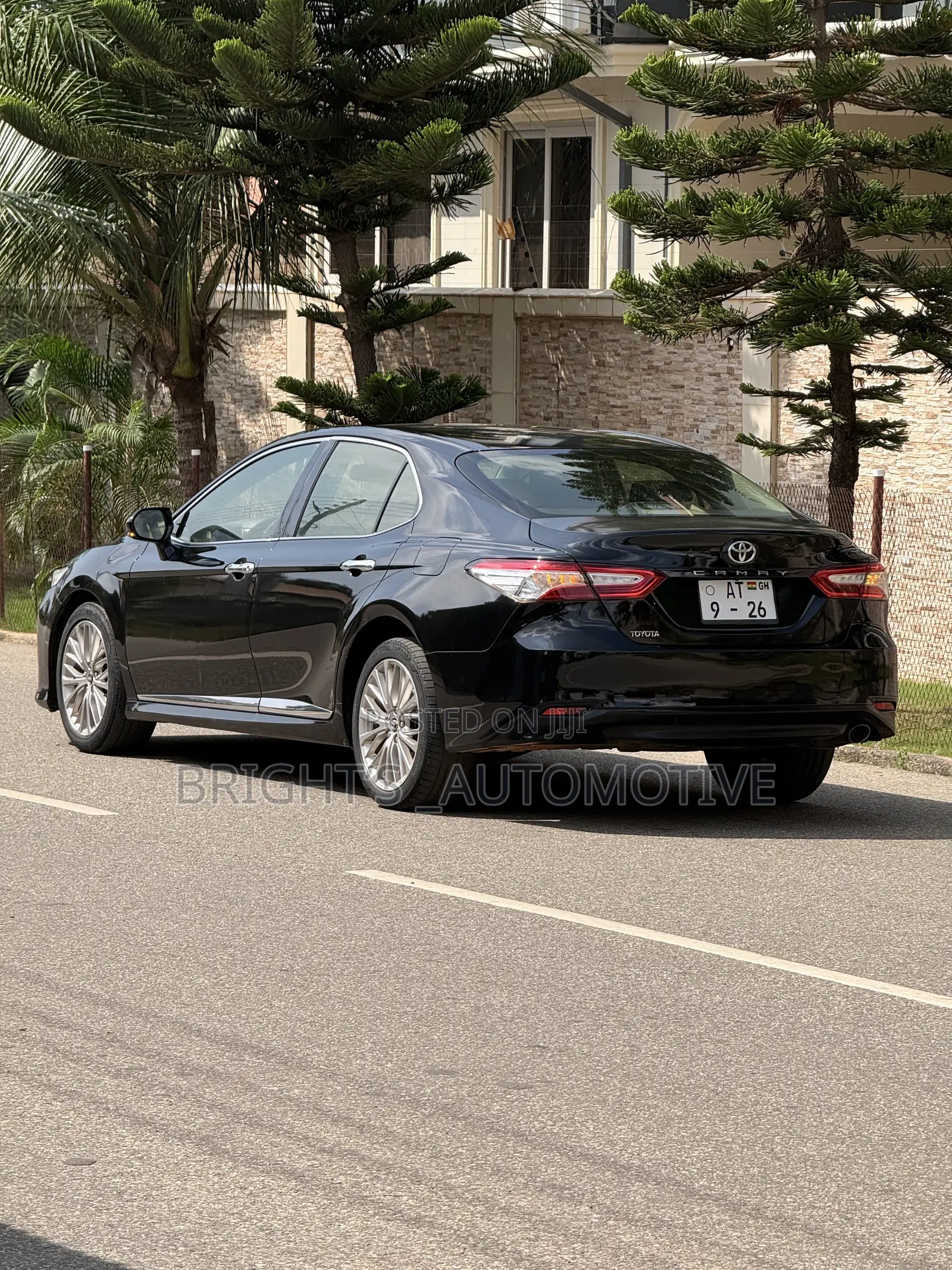 Toyota Camry XLE (2.5L 4cyl 8A) 2019 Black