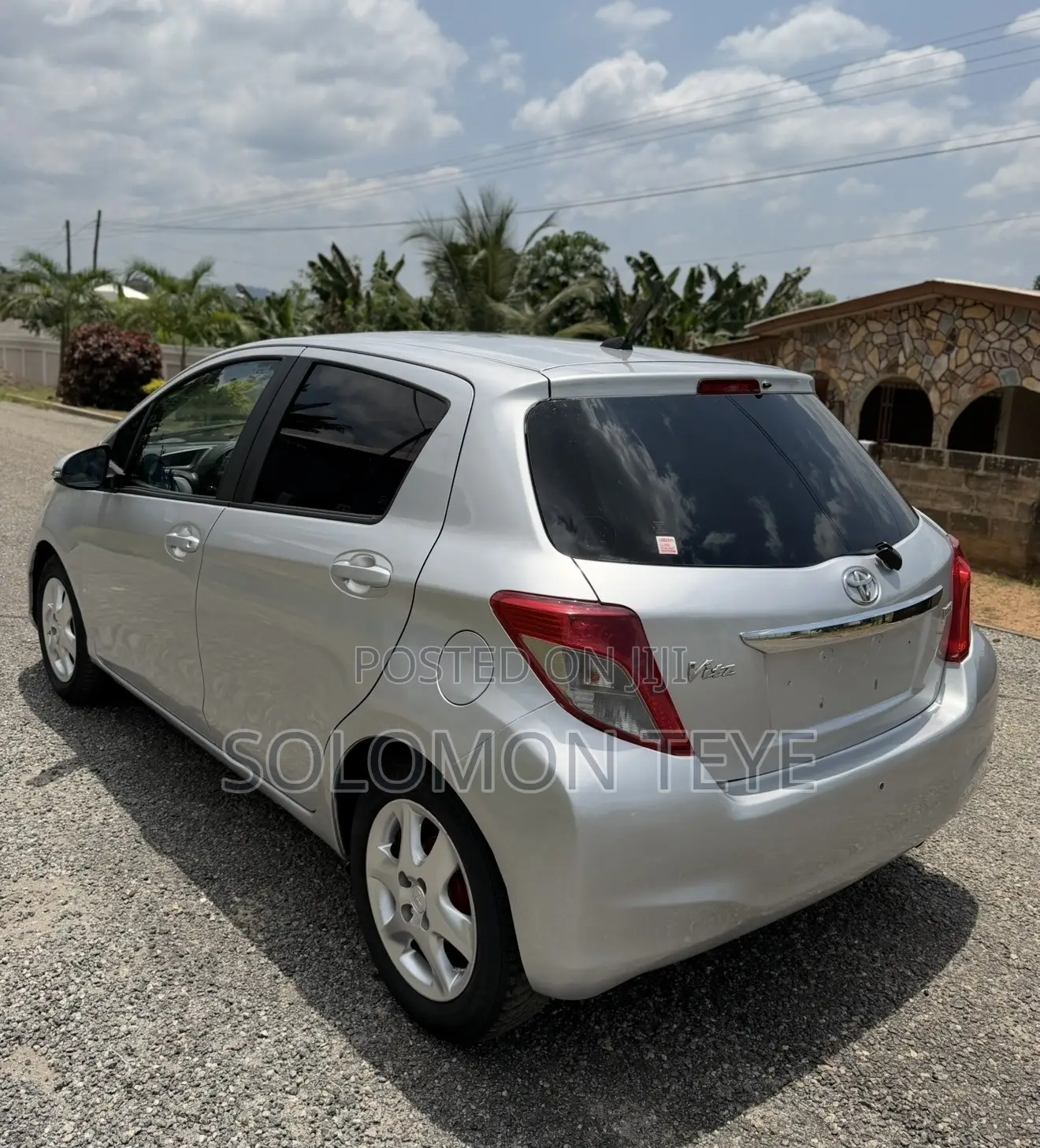 Toyota Vitz 1.3 FWD 5dr 2012 Gray
