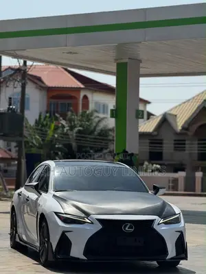 Lexus IS 2022 White
