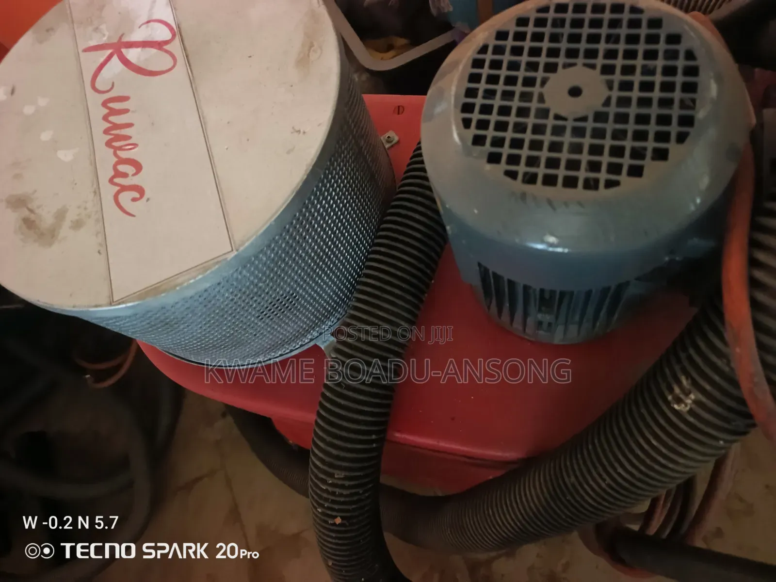Industrial Vacuum Cleaner