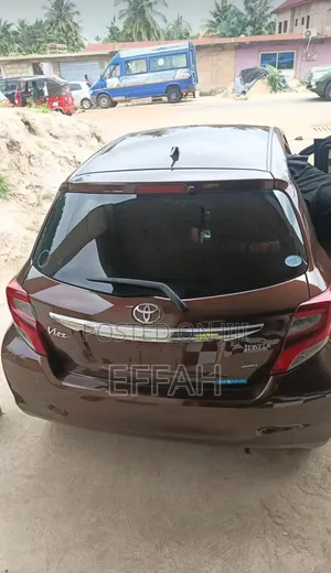 Toyota Vitz 2012