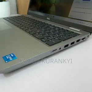 New Laptop Dell Precision 3561 16GB Intel Core i5 SSD 512GB