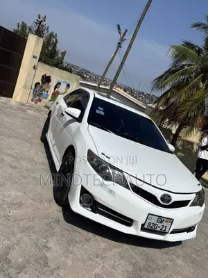 Toyota Camry SE Sport 4dr Sedan w/Prod. End 11/13 (2.5L 4cyl 6A) 2014