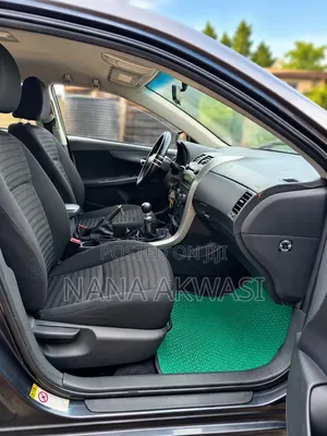 Toyota Corolla L 4dr Sedan (1.8L 4cyl 4A) 2015 Gray