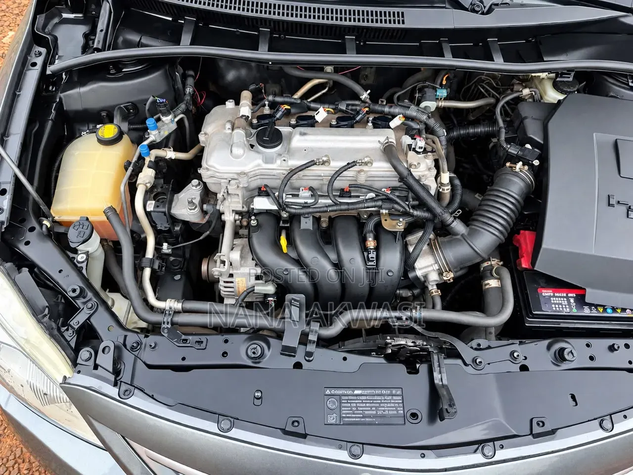 Toyota Corolla L 4dr Sedan (1.8L 4cyl 4A) 2015 Gray