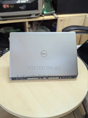 Laptop Dell Precision 7750 16GB Intel Xeon SSD 512GB