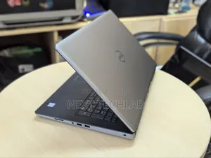 Laptop Dell Precision 7750 16GB Intel Xeon SSD 512GB