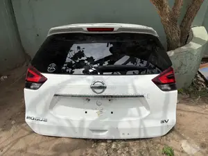 Nissan Rogue 2016,2017,2018,2019,2020 Tailgate/ Boot Available
