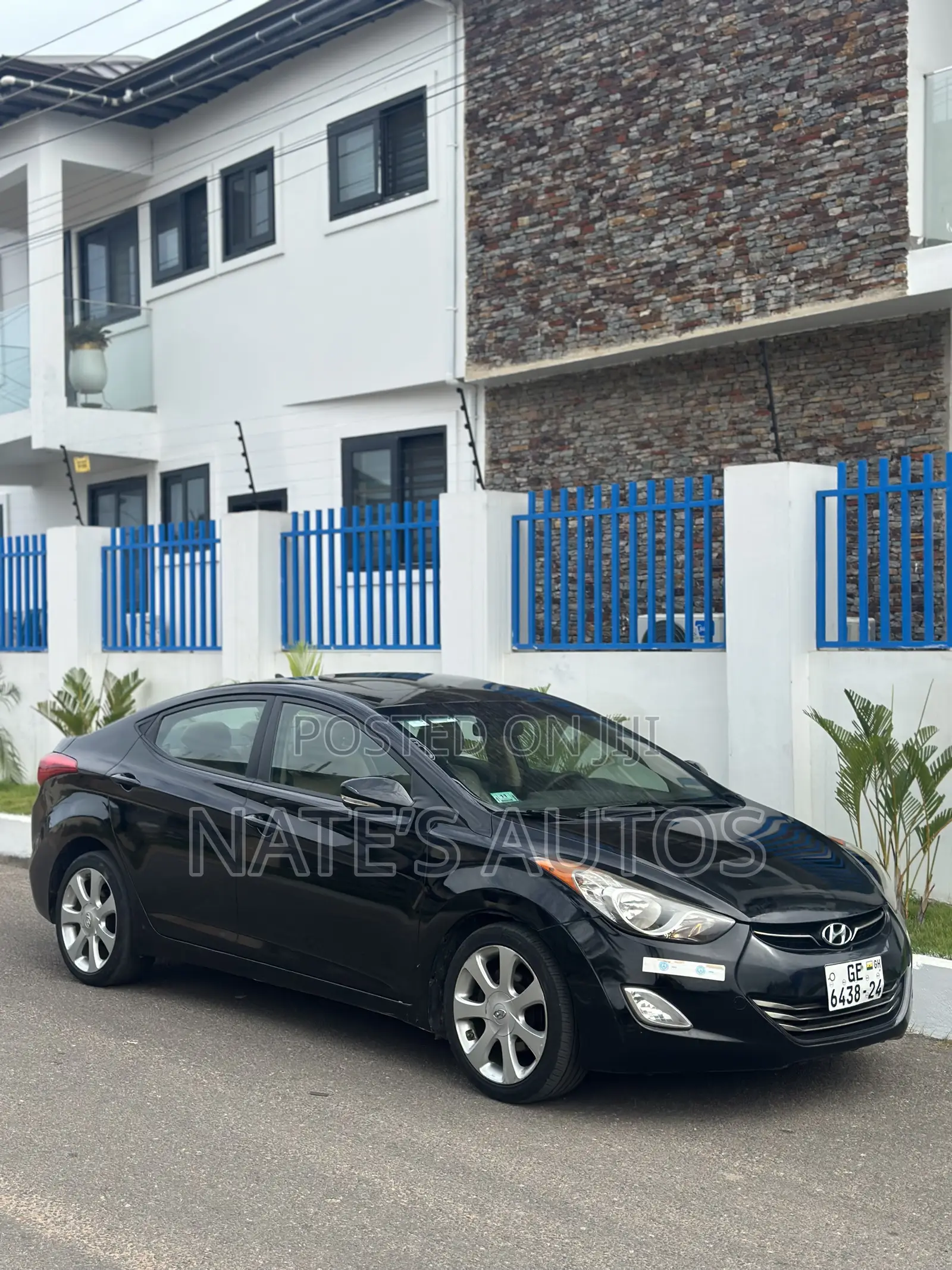 Hyundai Elantra Limited Sedan FWD (1.8L 4cyl 6A) 2013 Black