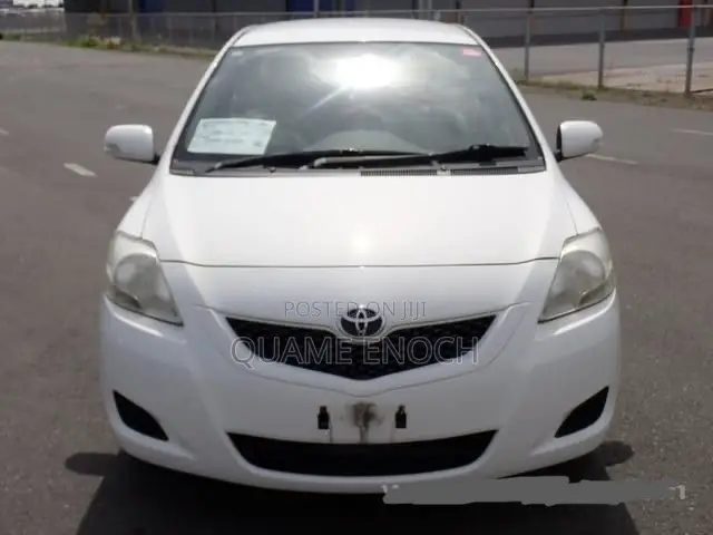 Toyota Belta 2010 White